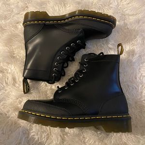 Dr. Marten Shoes | Women’s Dr. Marten 1460 Guard Boots